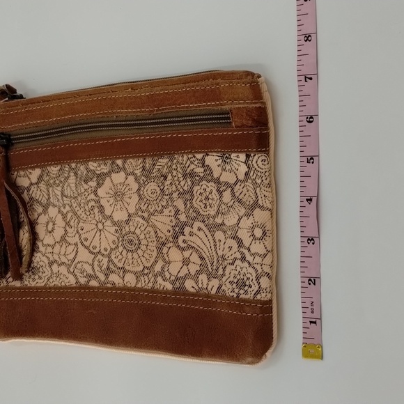 Myra Bag peach and brown large wristlet canvas/leather printed inside 9"x 7" - Picture 7 of 13
